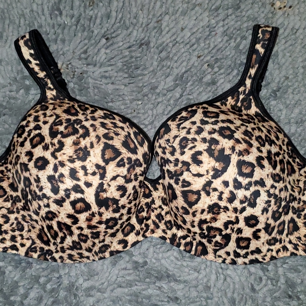 NWOT Bra Leopard Print Underwire 44 C